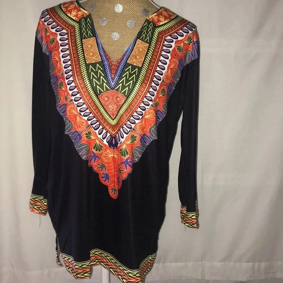 Black 3/4 Sleeve With Printed V-Neck and Trim of Blouse Size Small New No Tag - Picture 2 of 3